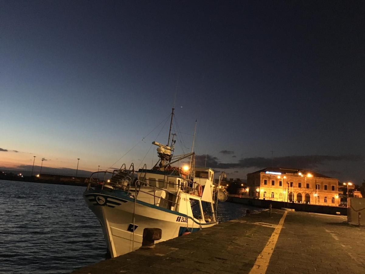 B&B Spiraglio シラクーサ エクステリア 写真